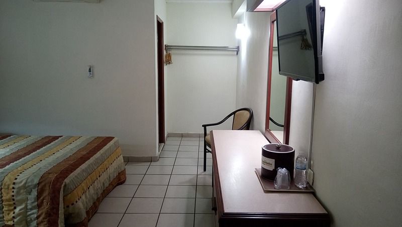 Hotel Bugambilia Hermosillo Dış mekan fotoğraf