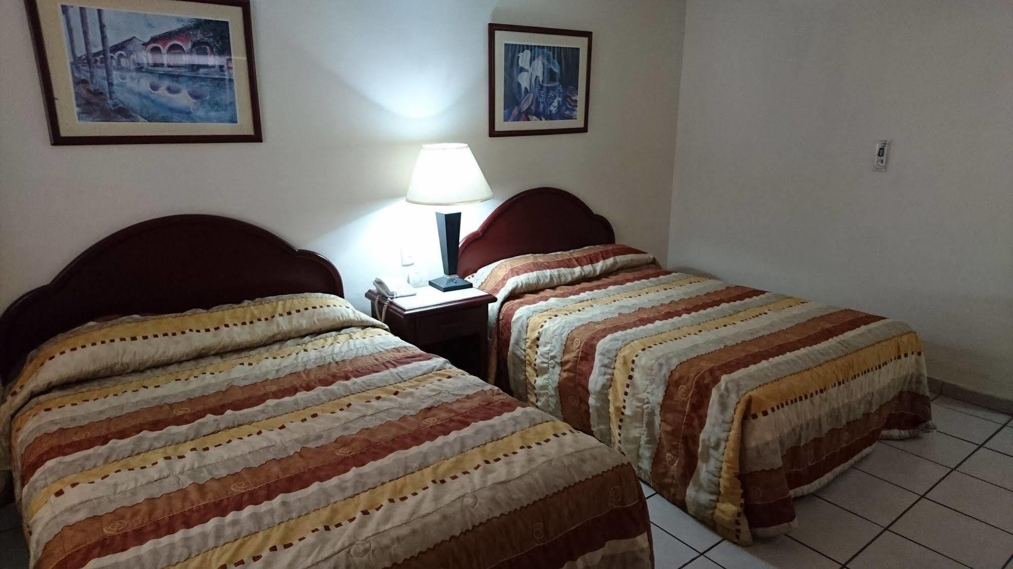 Hotel Bugambilia Hermosillo Dış mekan fotoğraf